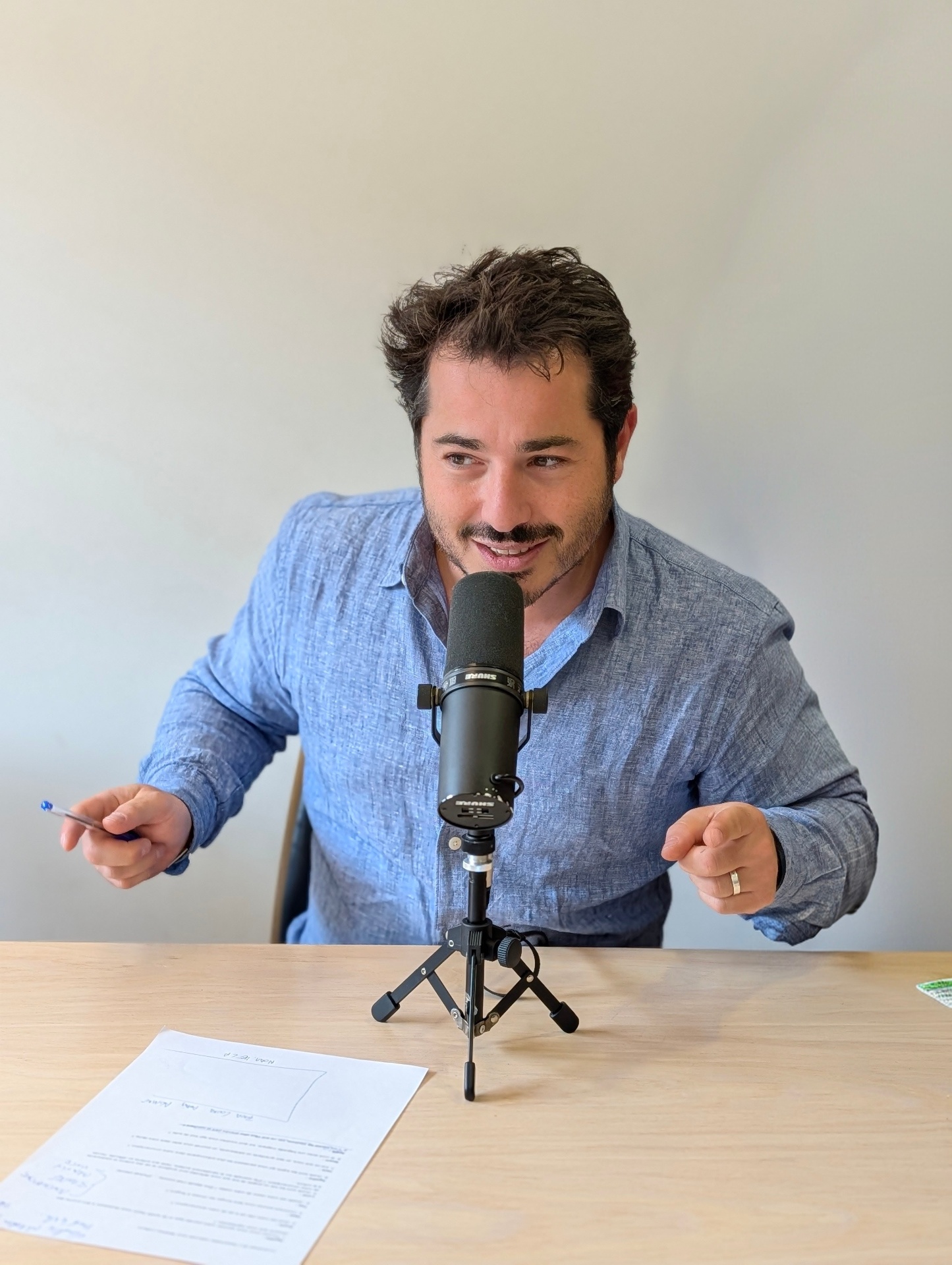 David Gordon au micro